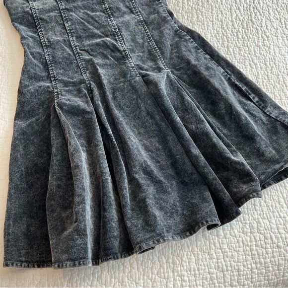 ✨ HYFVE Women’s Black Strapless Pleated Denim Mini Dress Medium - Picture 3 of 9